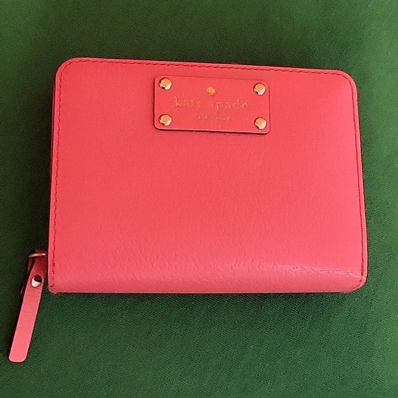 Kate Spade New York Cara Wellesley Wallet - Picture 3 of 7